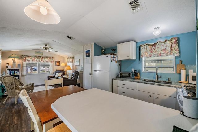 605 MICHIGAN BOULEVARD 39, Dunedin, FL 34698