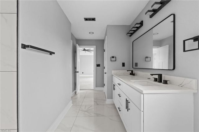 1 Phillips RD, Poquoson, VA 23662