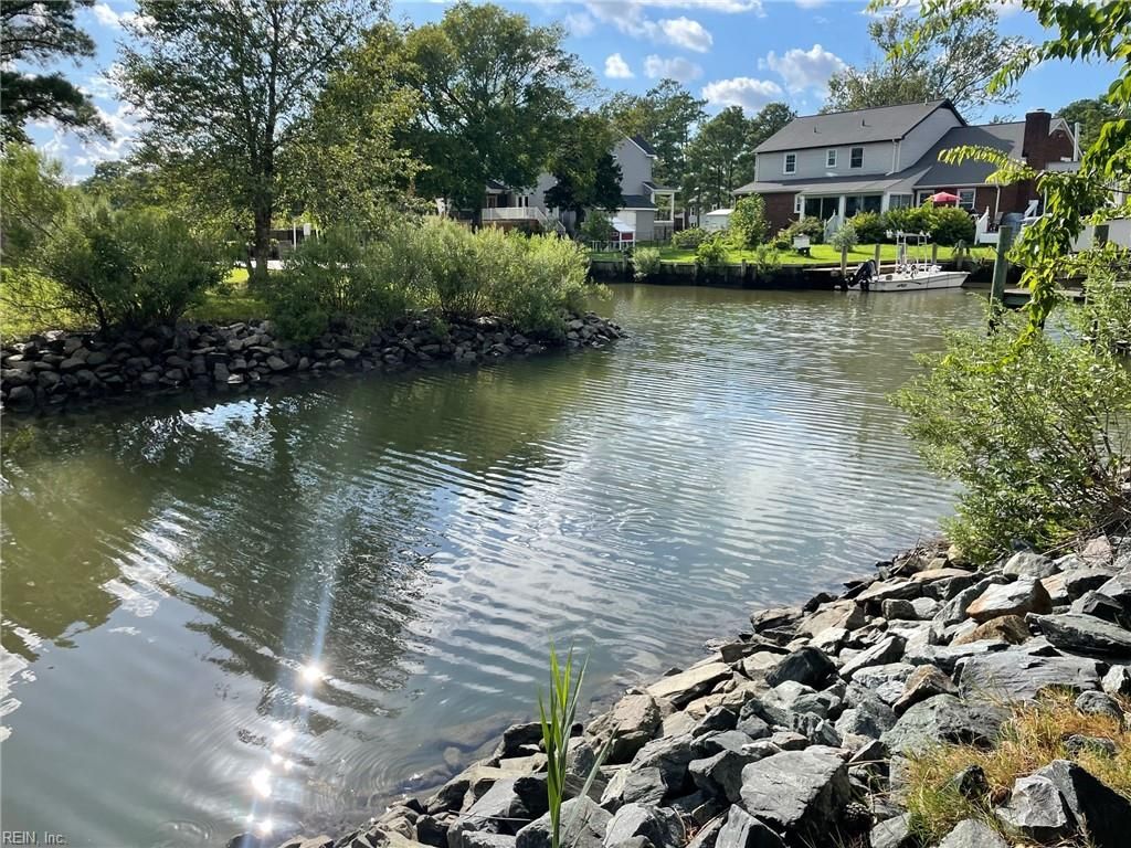 1 Phillips RD, Poquoson, VA 23662