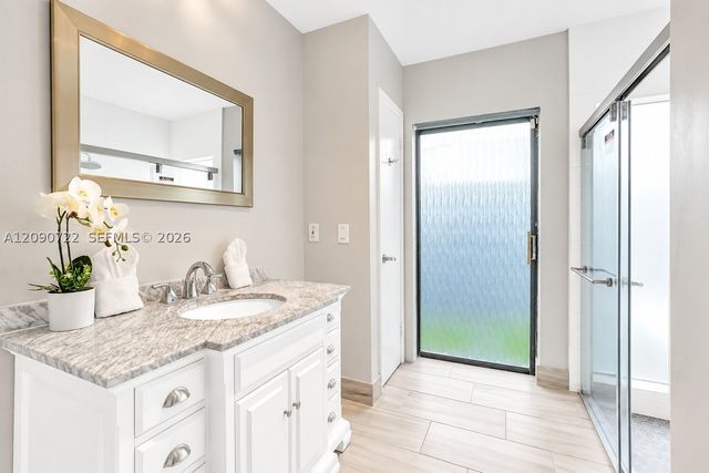 1941 SW 52nd Ter, Plantation, FL 33317