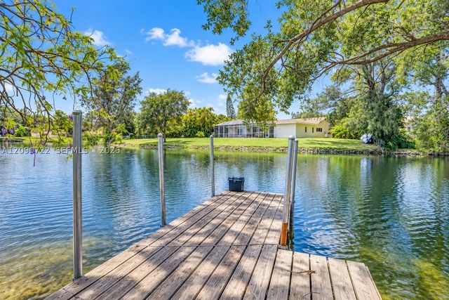 1941 SW 52nd Ter, Plantation, FL 33317