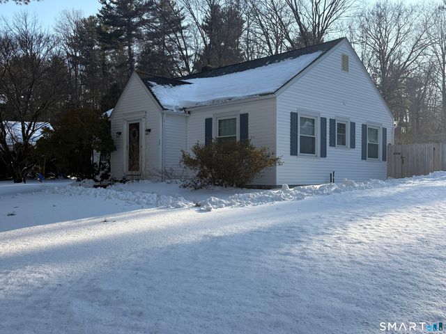 39 South Windham Road, Windham, CT 06226
