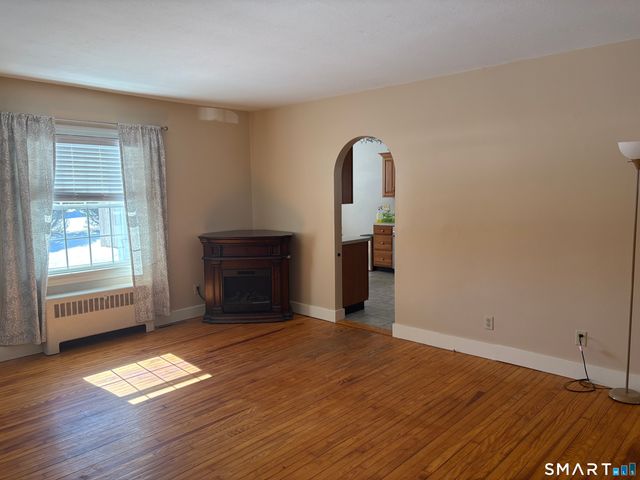 39 South Windham Road, Windham, CT 06226