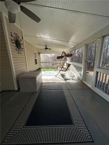 807 Kenwood Lane, Winder, GA 30680