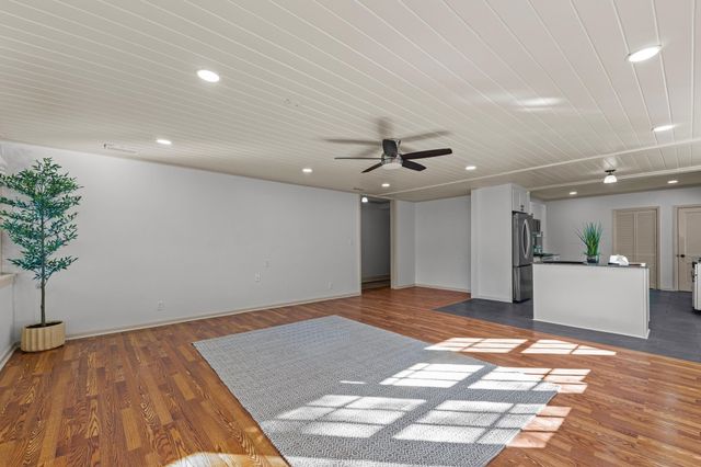 2014 Golf Terrace Drive, Tallahassee, FL 32301