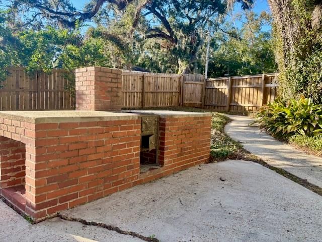 2014 Golf Terrace Drive, Tallahassee, FL 32301