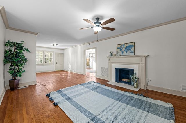 2014 Golf Terrace Drive, Tallahassee, FL 32301