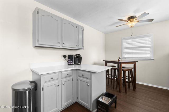 3140 Hunsinger Ln, Louisville, KY 40220