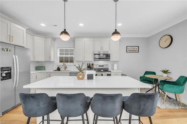 714 Ridgeway AVE, Hampton, VA 23661