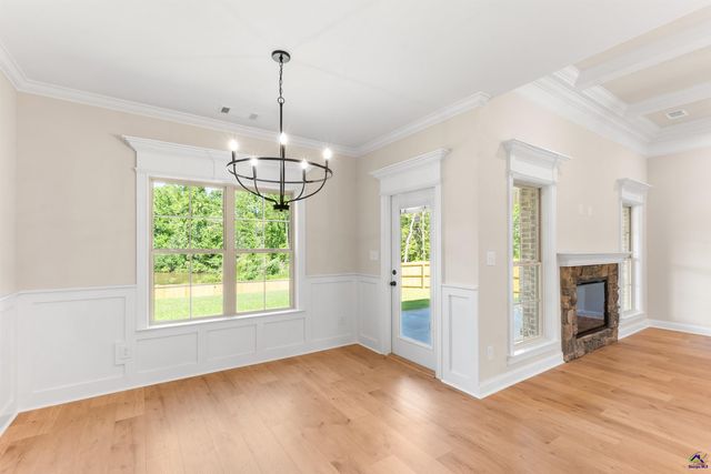 214 Golden Chestnut Bend, Bonaire, GA 31005