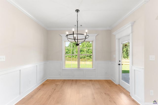 214 Golden Chestnut Bend, Bonaire, GA 31005