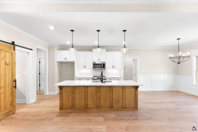 214 Golden Chestnut Bend, Bonaire, GA 31005