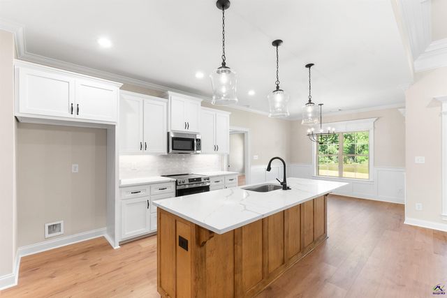 214 Golden Chestnut Bend, Bonaire, GA 31005