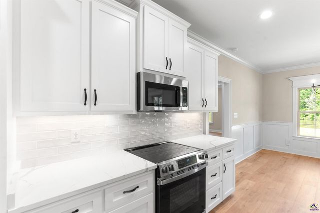 214 Golden Chestnut Bend, Bonaire, GA 31005