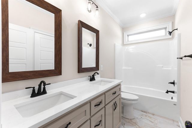214 Golden Chestnut Bend, Bonaire, GA 31005