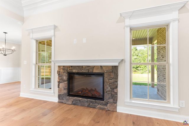 214 Golden Chestnut Bend, Bonaire, GA 31005