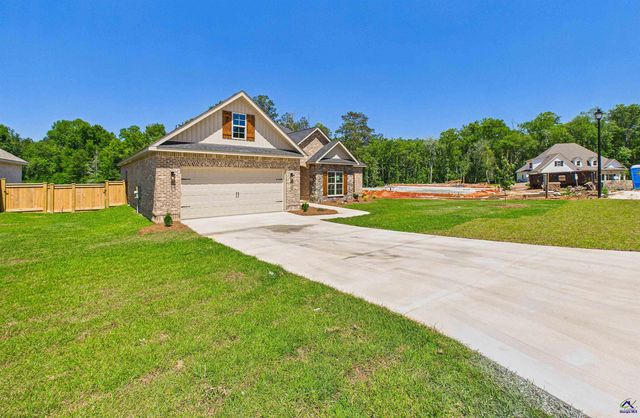 214 Golden Chestnut Bend, Bonaire, GA 31005