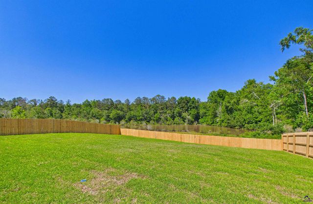 214 Golden Chestnut Bend, Bonaire, GA 31005