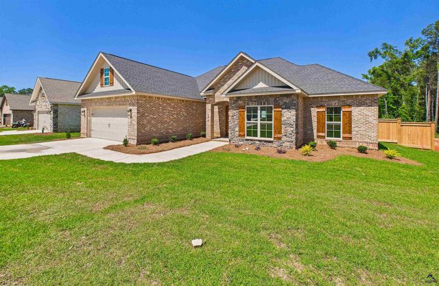 214 Golden Chestnut Bend, Bonaire, GA 31005