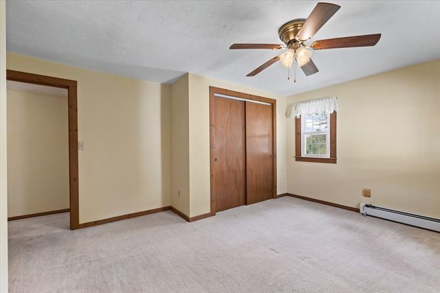 1 Freeman Ave, Webster, MA 01570
