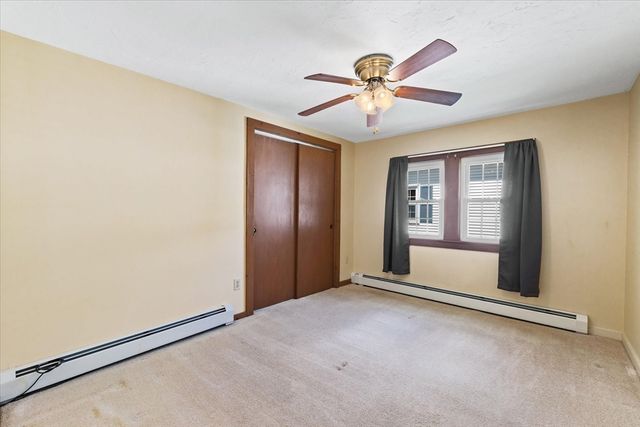 1 Freeman Ave, Webster, MA 01570