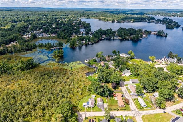 1 Freeman Ave, Webster, MA 01570