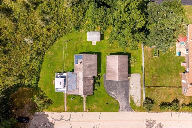 1 Freeman Ave, Webster, MA 01570