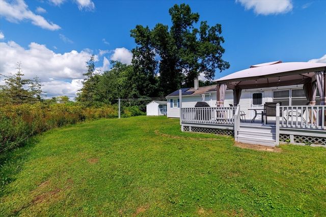 1 Freeman Ave, Webster, MA 01570