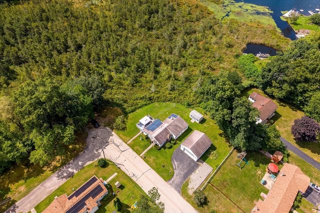 1 Freeman Ave, Webster, MA 01570