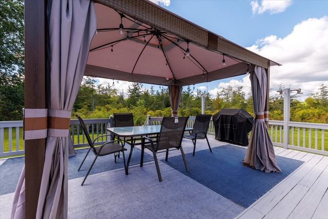 1 Freeman Ave, Webster, MA 01570