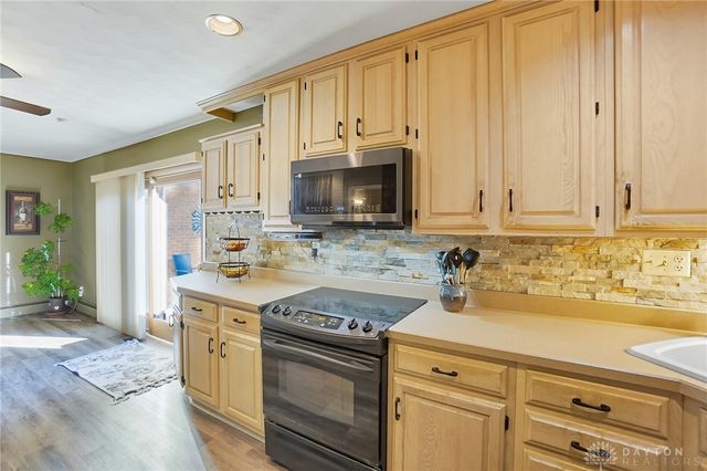 965 Oak Dale Drive, Xenia, OH 45385