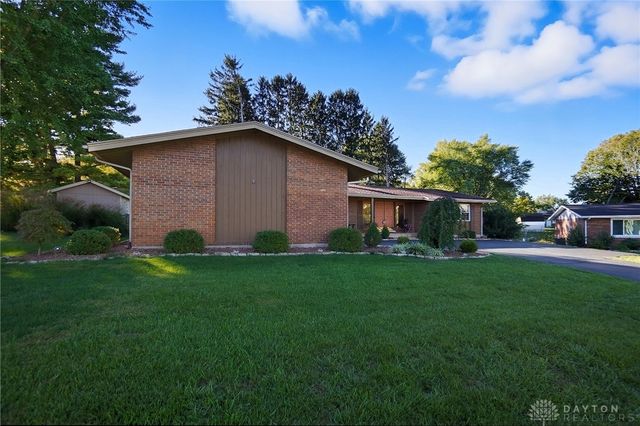 965 Oak Dale Drive, Xenia, OH 45385