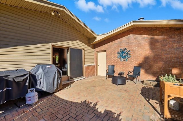 965 Oak Dale Drive, Xenia, OH 45385