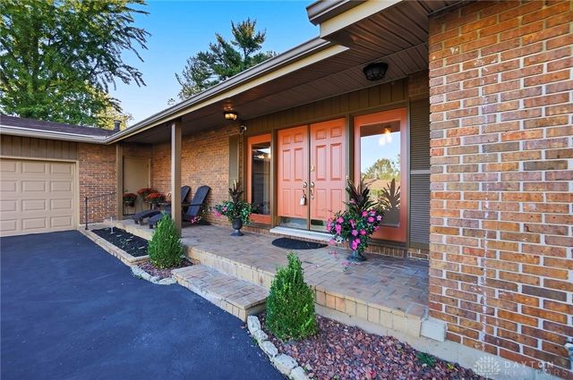 965 Oak Dale Drive, Xenia, OH 45385