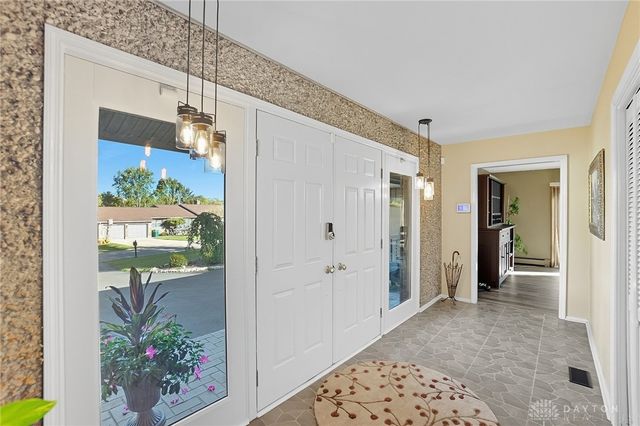 965 Oak Dale Drive, Xenia, OH 45385