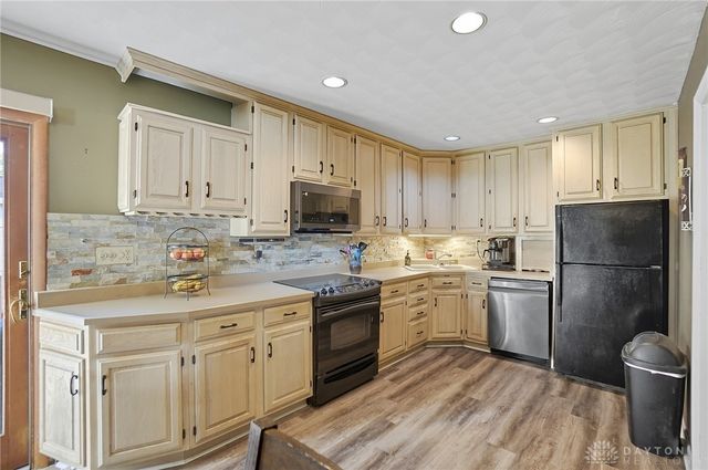 965 Oak Dale Drive, Xenia, OH 45385