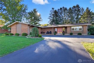 965 Oak Dale Drive, Xenia, OH 45385