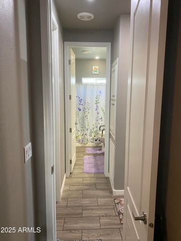 650 N Hawes Road, Mesa, AZ 85207