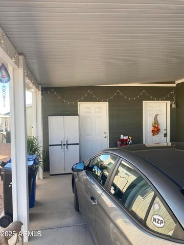 650 N Hawes Road, Mesa, AZ 85207