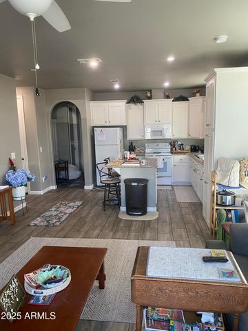 650 N Hawes Road, Mesa, AZ 85207