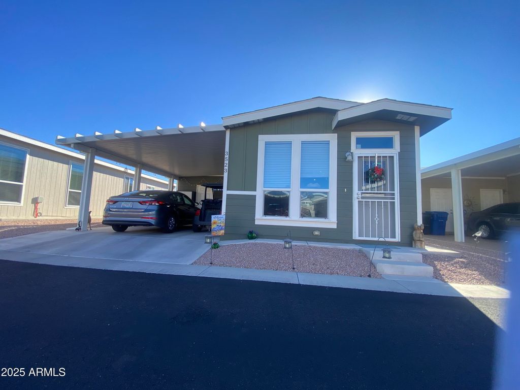 650 N Hawes Road, Mesa, AZ 85207