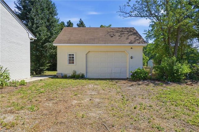 14291 Benns Church BLVD, Smithfield, VA 23430