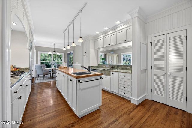 111 Fort Walker Drive, Hilton Head Island, SC 29928