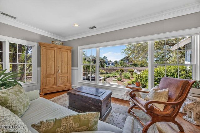 111 Fort Walker Drive, Hilton Head Island, SC 29928