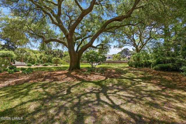 111 Fort Walker Drive, Hilton Head Island, SC 29928