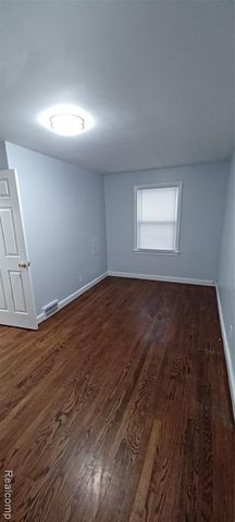 17330 Strathmoor Street, Detroit, MI 48235