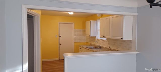 17330 Strathmoor Street, Detroit, MI 48235