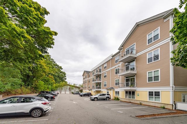 130 Tremont St 306, Melrose, MA 02176