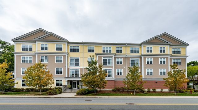 130 Tremont St 306, Melrose, MA 02176