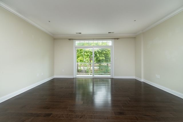 130 Tremont St 306, Melrose, MA 02176